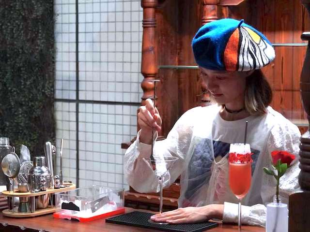 Georgia is mixing cocktails